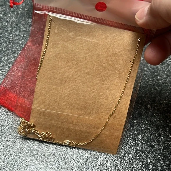 Christmas 🎄 necklace - Picture 3 of 3